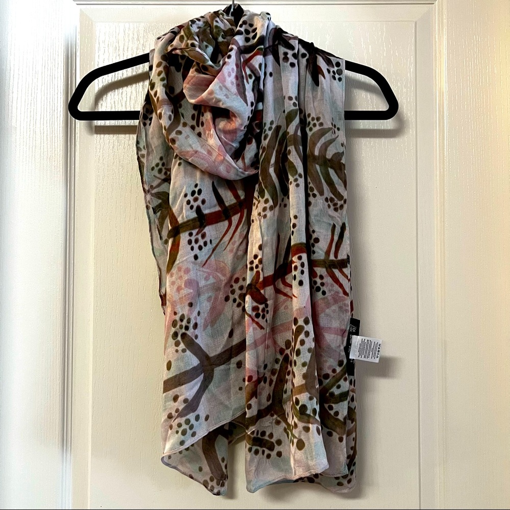 Front Row scarf
